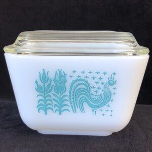 Vintage Pyrex Turquoise Amish Butterprint Refrigerator Dish and lid #501